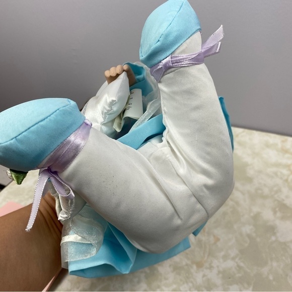 The Ashton Drake Galleries Precious Moments Blessings of Faith Doll - Picture 12 of 12